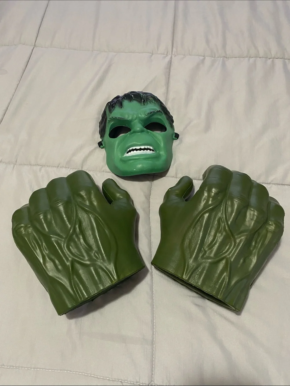 Kids Green Hero Hulk Mask and Gloves Set - Classic Green